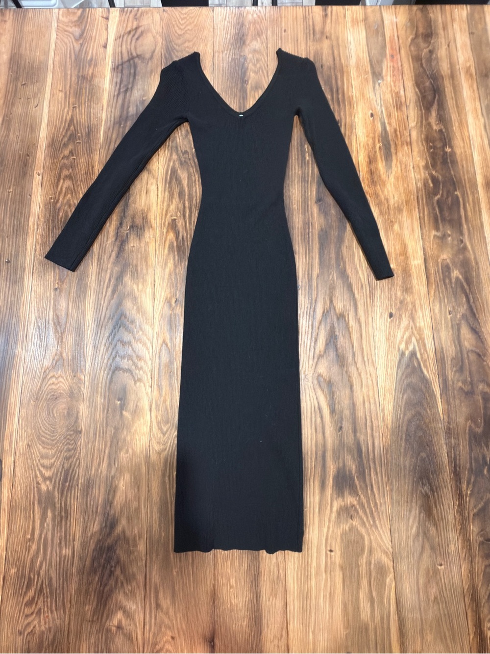 Better Be Black Long-Sleeve V-Neck Ribbed Maxi Dress